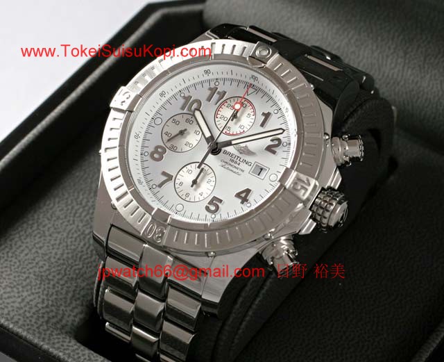 ブライトリングスーパーコピー 時計 アベンジャー 白 BNL2323