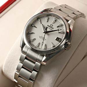 231.10.39.61.02.001スーパーコピー