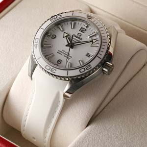 42 232.32.42.21.04.001スーパーコピー